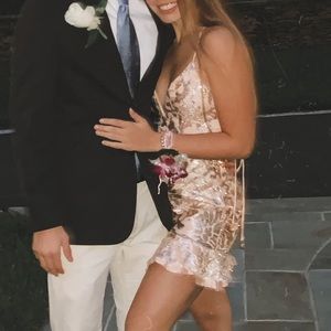 Super Flattering Selfie Leslie Mini Dress